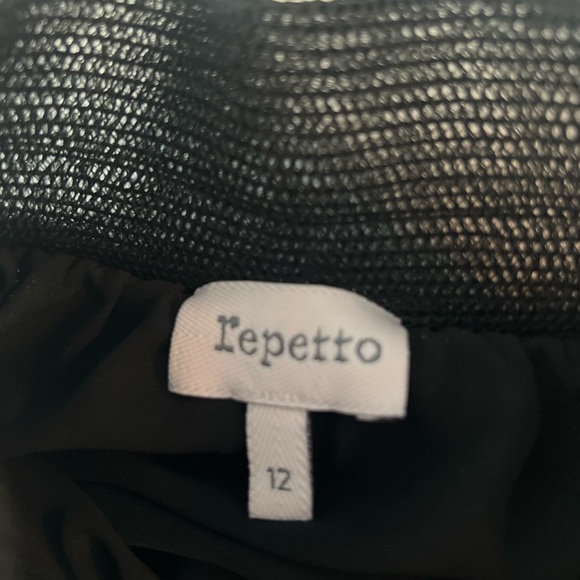 Only worn once and in MINT condition gorgeous skirt and blouse!!! - Picture 10 of 11